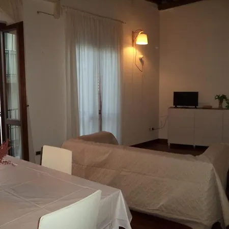 Locami Holiday&house Il Detto Casa Regina Apartment